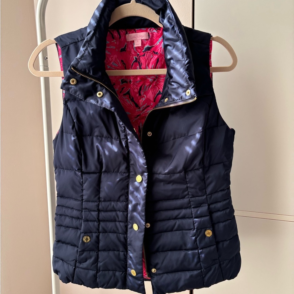 Lilly Pulitzer Isabelle Vest Midnight Quilted Puffer Gold Buttons size Small S - Picture 2 of 6